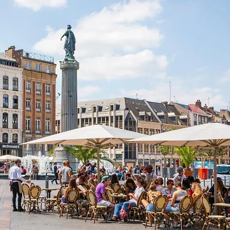 T2 Proche Tramway Et Commodites